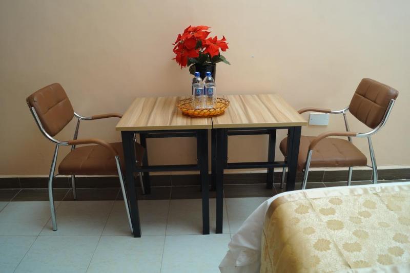 Enkare Hotel Nairobi Bagian luar foto